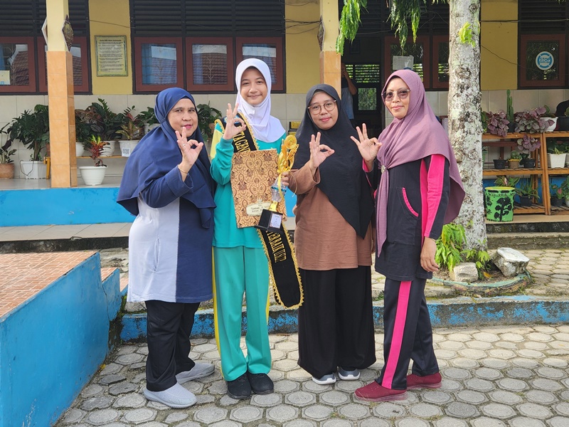Rindu Rifiani Raih Juara 2 Duta Genre Tingkat SLTP Se Kabupaten Belitung Tahun 2024