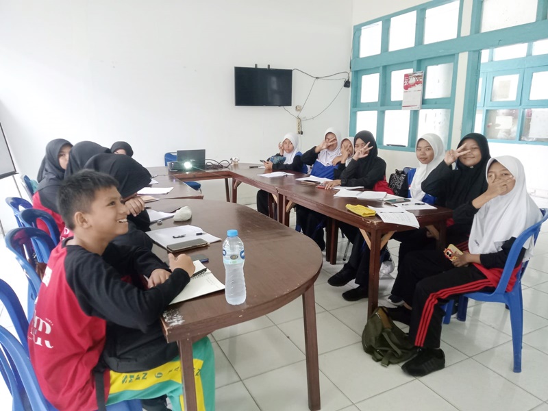 Kunjungan Pembelajaran Ekskul PMR SMPN 6 Tanjungpandan ke Markas PMI Belitung