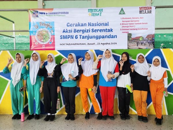 Gerakan Nasional Aksi Bergizi Serentak SMPN 6 Tanjungpandan di GOR Tanjungpandan